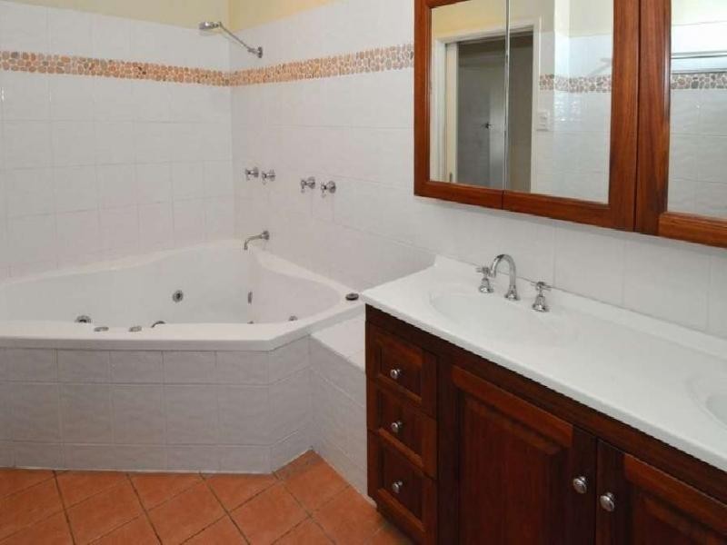 31 Francis Street, Mermaid Beach QLD 4218