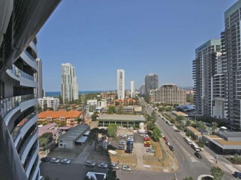 21001/4 Charles Avenue, Broadbeach QLD 4218