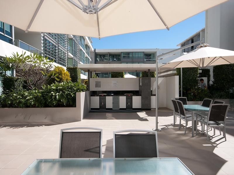 2102/33 T E Peters Drive, Broadbeach Waters QLD 4218