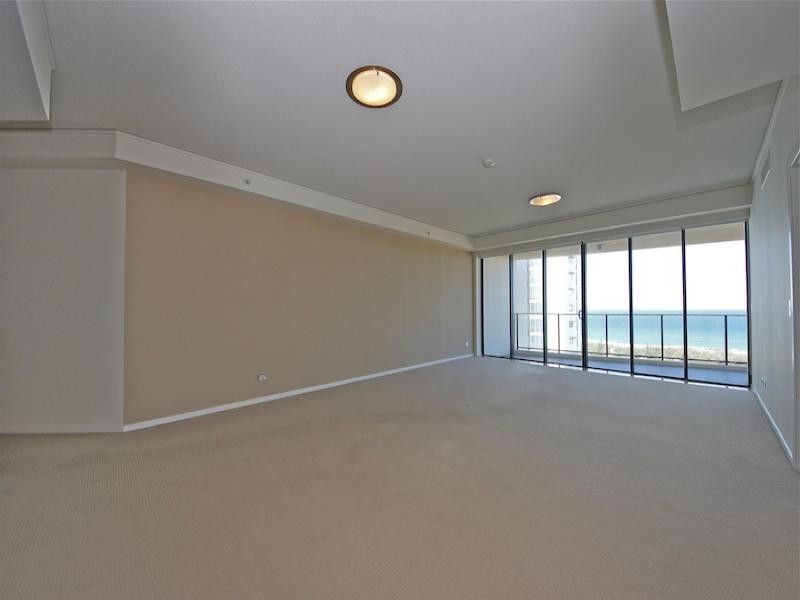 1706/22  Sierra Grand, Surf Parade, Broadbeach QLD 4218