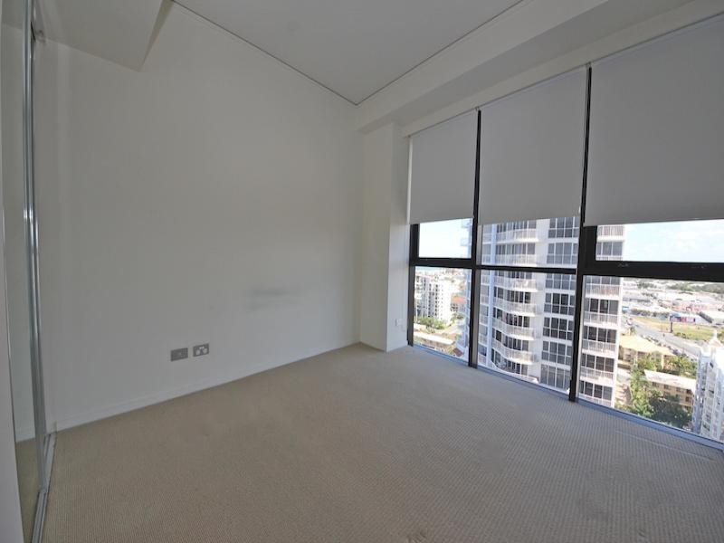 1706/22  Sierra Grand, Surf Parade, Broadbeach QLD 4218