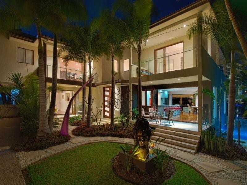 139 Allambi Ave, Broadbeach Waters QLD 4218