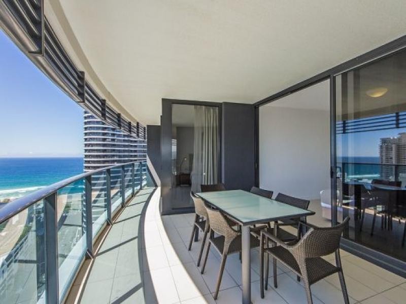 22203/4 Oracle, charles Avenue, Broadbeach QLD 4218