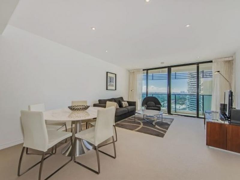 22203/4 Oracle, charles Avenue, Broadbeach QLD 4218
