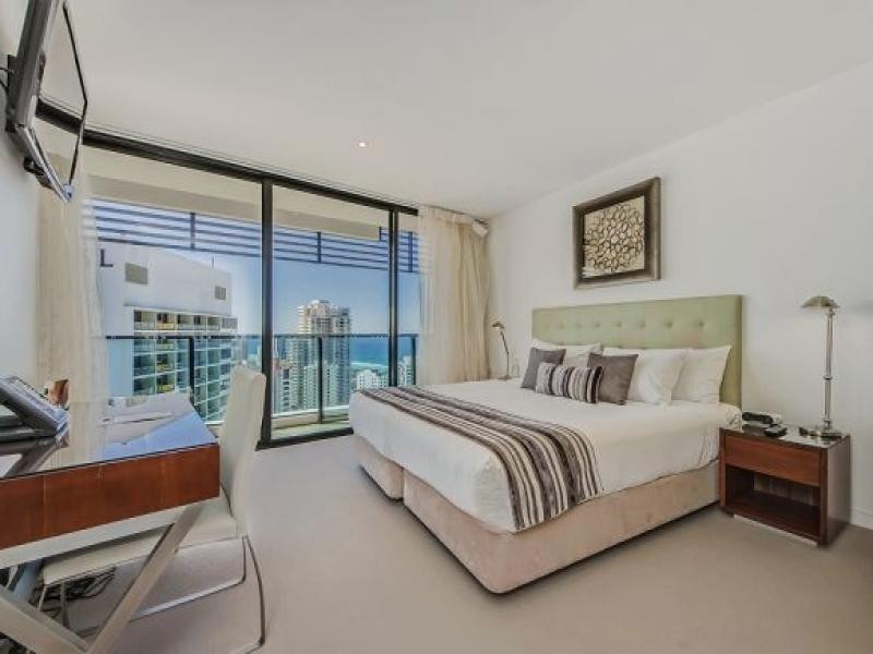 22203/4 Oracle, charles Avenue, Broadbeach QLD 4218