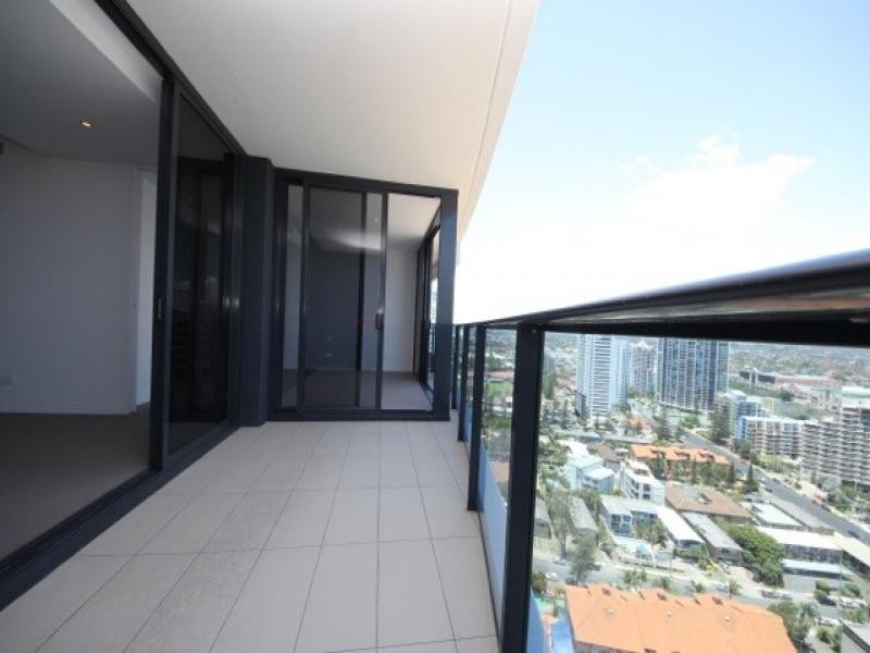4 Charles Avenue, Broadbeach QLD 4218