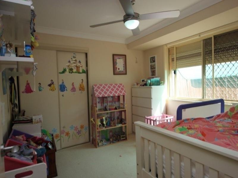 37 Allied Drive, Arundel QLD 4214