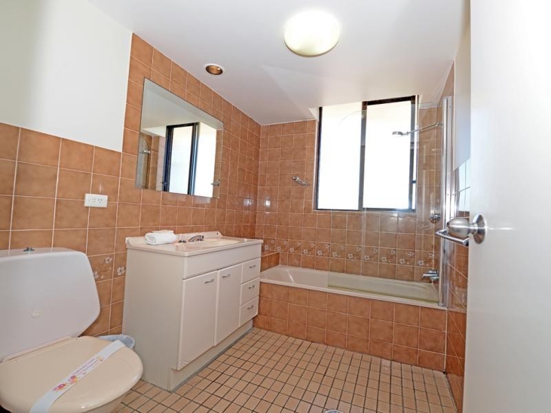 23/219 Surf Parade, Surfers Paradise QLD 4217