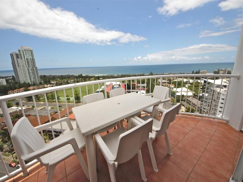 2633 GOLD COAST HIGHWAY, Broadbeach QLD 4218