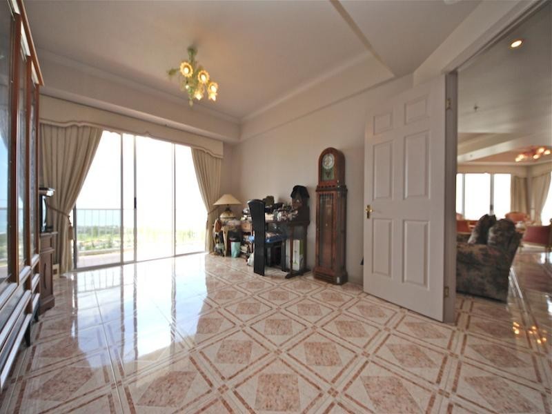 2633 GOLD COAST HIGHWAY, Broadbeach QLD 4218