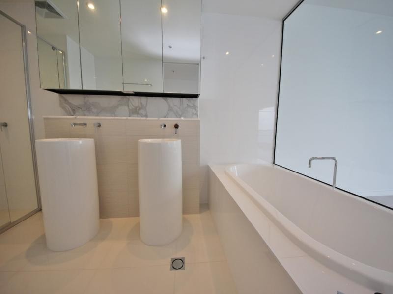 2106/4 Charles Avenue, Broadbeach QLD 4218