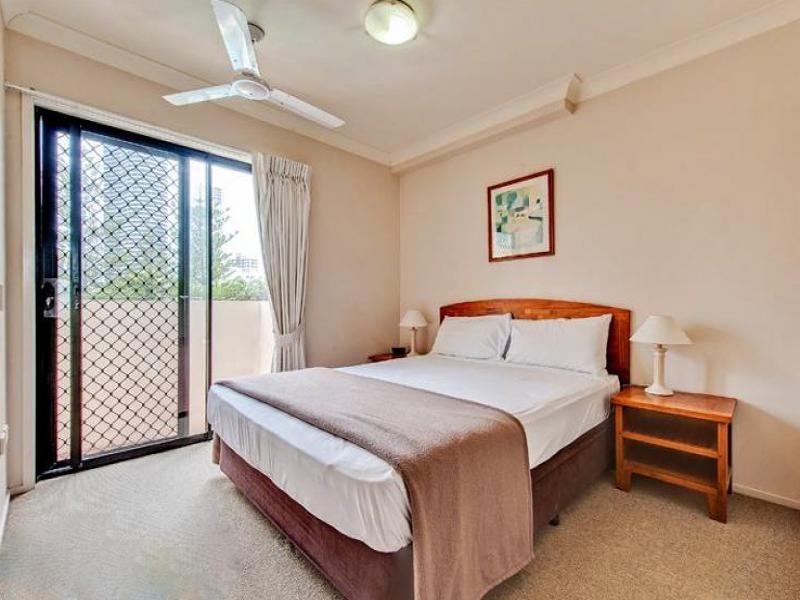 9 Margaret Ave, Broadbeach QLD 4218