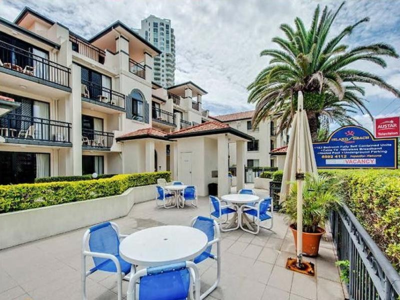 9 Margaret Ave, Broadbeach QLD 4218