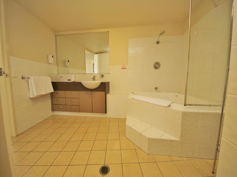 42 Surf Parade, Broadbeach QLD 4218