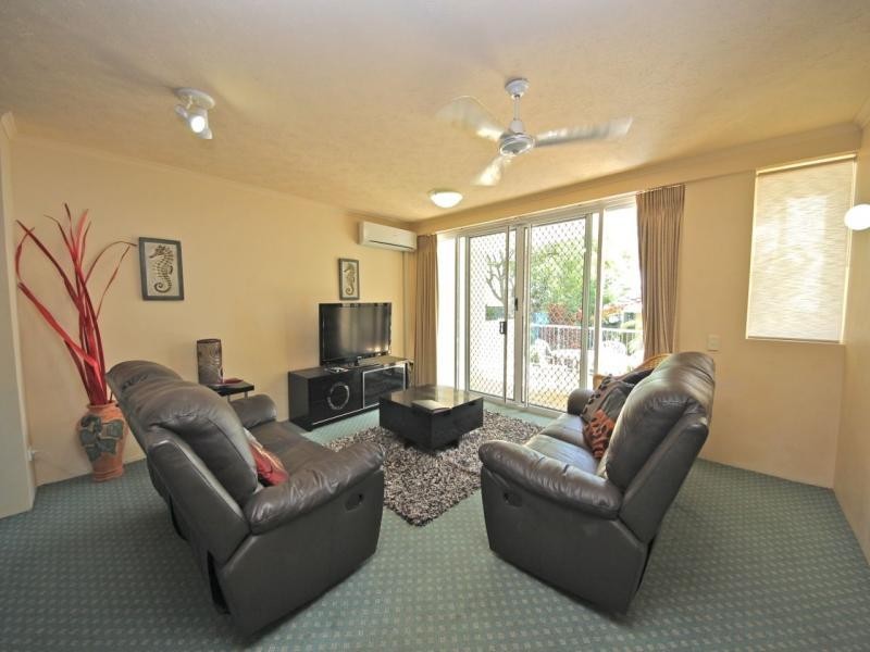 10 Alexandra Avenue, Broadbeach QLD 4218