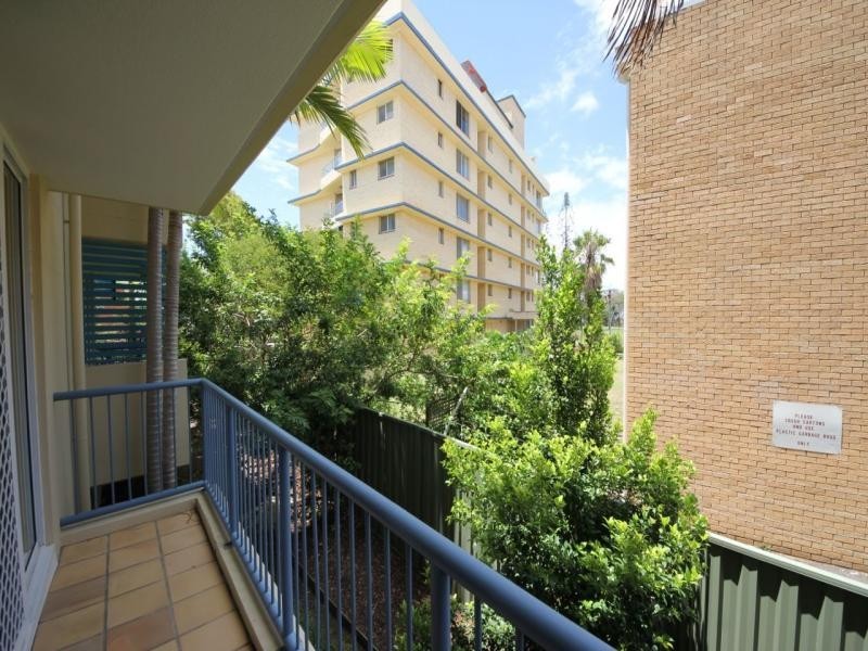 10 Alexandra Avenue, Broadbeach QLD 4218