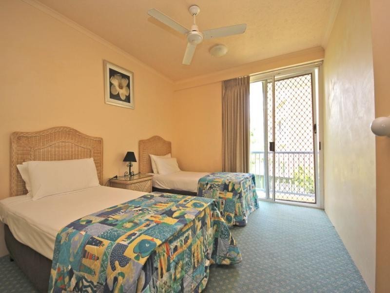 10 Alexandra Avenue, Broadbeach QLD 4218