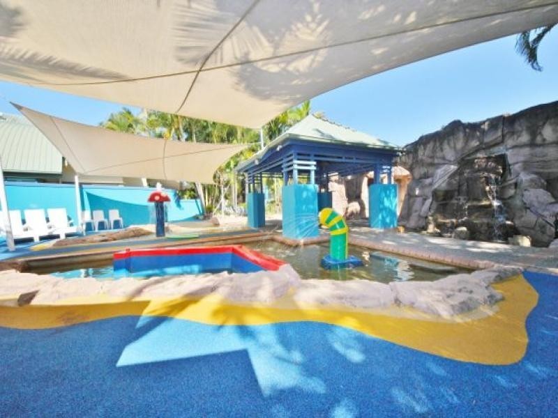 10 Alexandra Avenue, Broadbeach QLD 4218