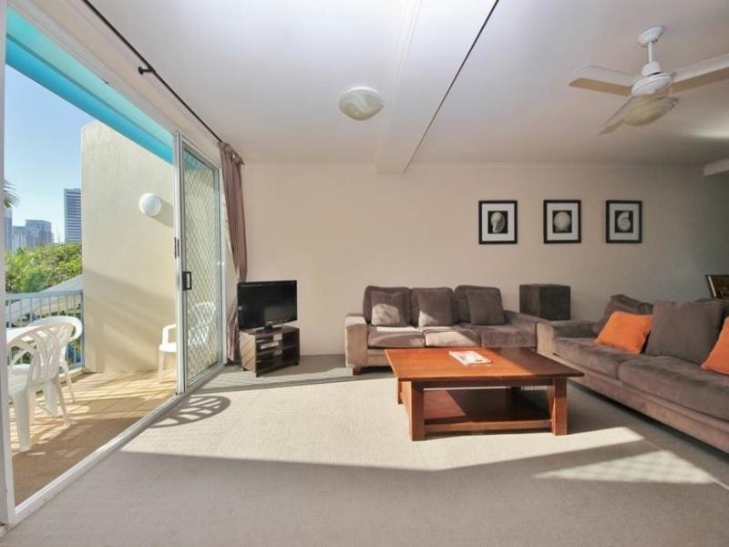120/10 Alexandra Avenue, Mermaid Beach QLD 4218
