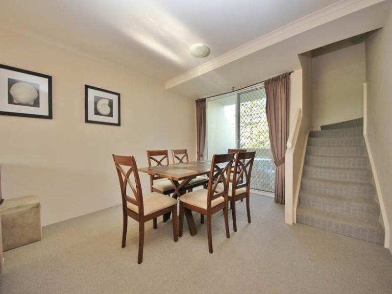 120/10 Alexandra Avenue, Mermaid Beach QLD 4218