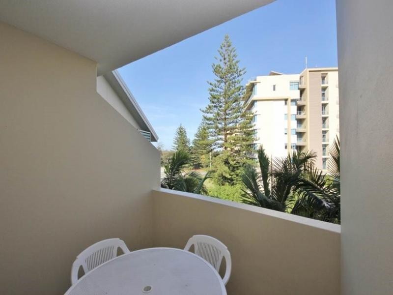 120/10 Alexandra Avenue, Mermaid Beach QLD 4218
