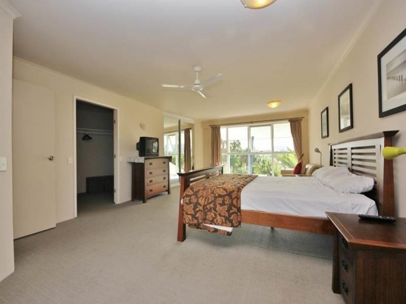 120/10 Alexandra Avenue, Mermaid Beach QLD 4218