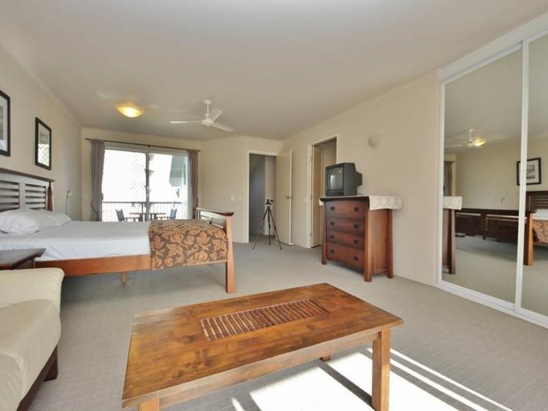 120/10 Alexandra Avenue, Mermaid Beach QLD 4218