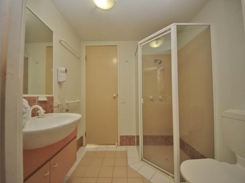 120/10 Alexandra Avenue, Mermaid Beach QLD 4218