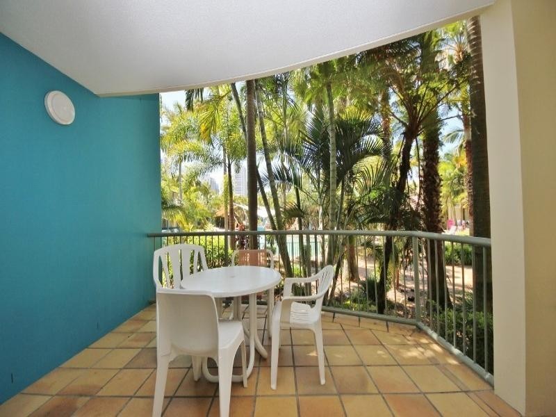 133/10 Alexandra Avenue, Broadbeach QLD 4218