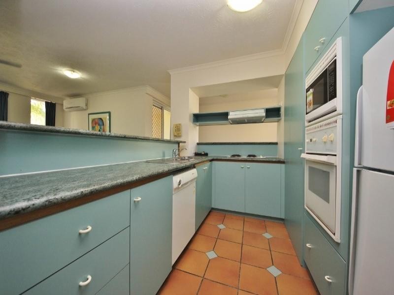 133/10 Alexandra Avenue, Broadbeach QLD 4218