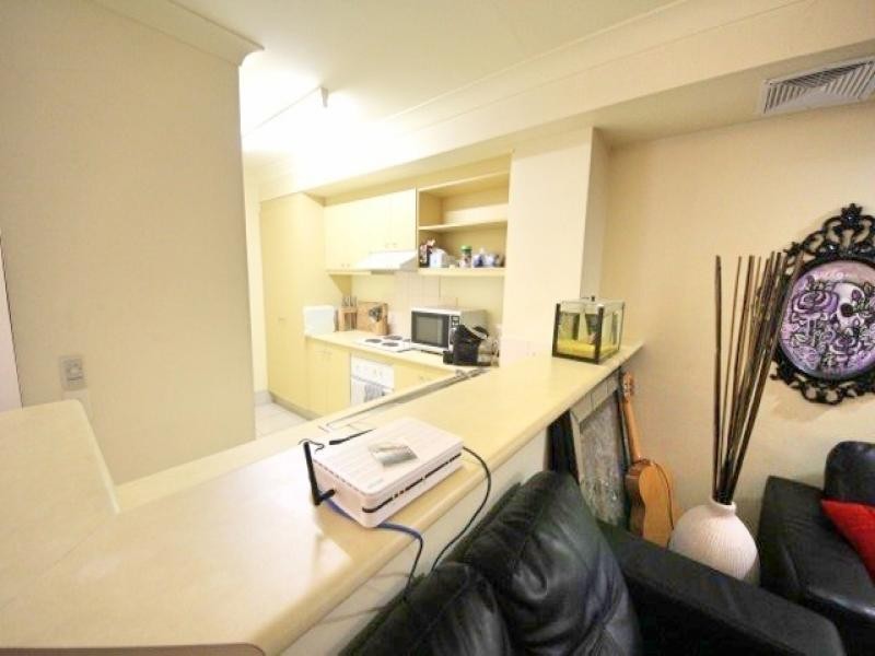 215 Cottesloe Drive, Mermaid Waters QLD 4218