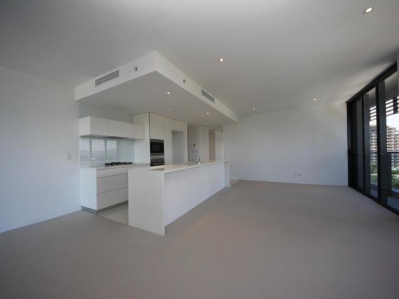20602/4  Charles Avenue, Broadbeach QLD 4218