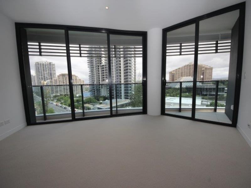 20602/4  Charles Avenue, Broadbeach QLD 4218