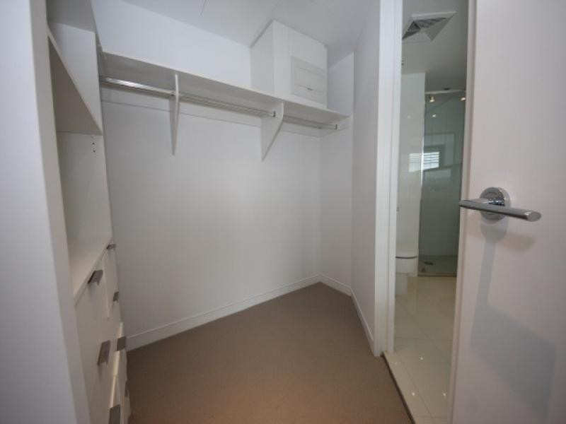 20602/4  Charles Avenue, Broadbeach QLD 4218