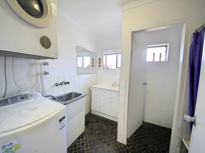 9-11 Old Burleigh Road, Surfers Paradise QLD 4217