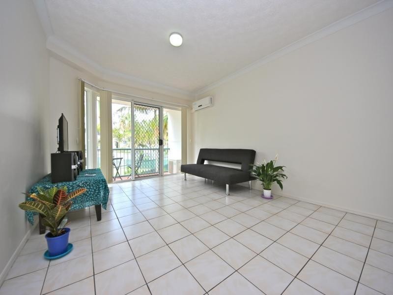 7 Redondo Avenue, Miami QLD 4220