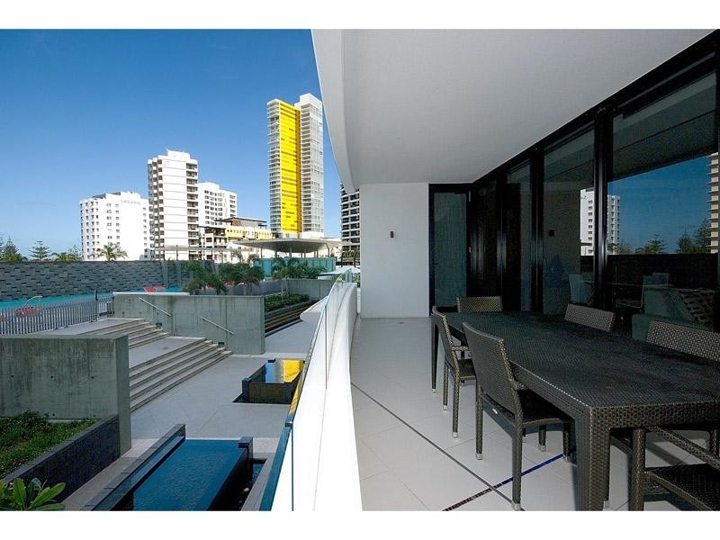 302/17 Albert Ave, Broadbeach QLD 4218