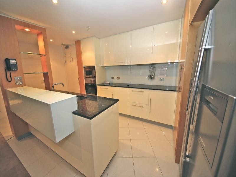 302/17 Albert Ave, Broadbeach QLD 4218