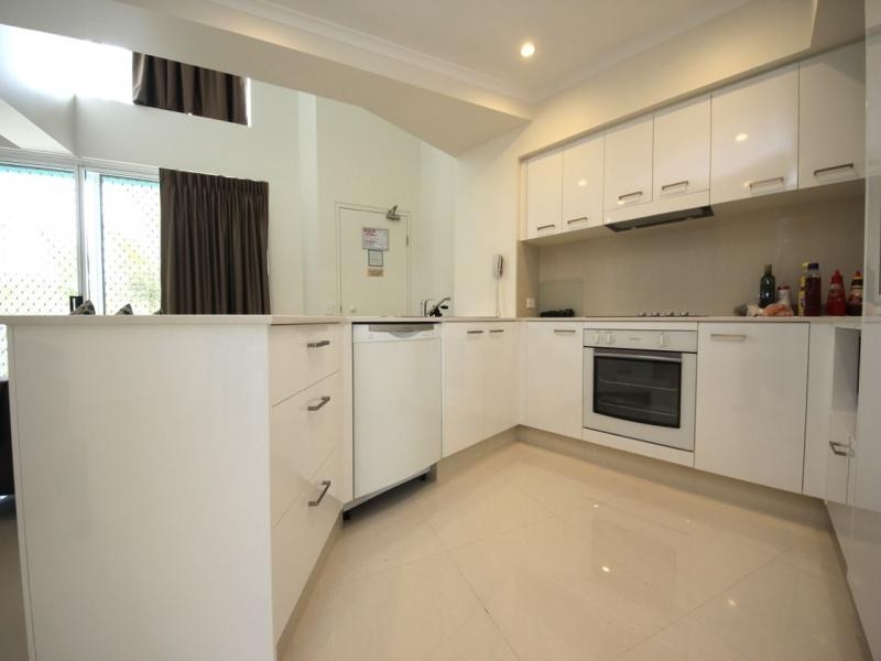 10-16 Alexandra Avenue, Mermaid Beach QLD 4218