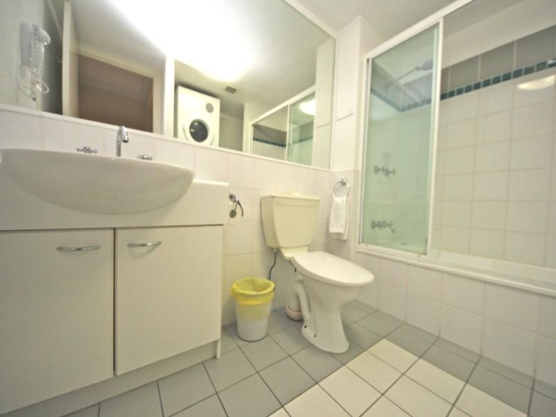 7 redondo Avenue, Miami QLD 4220