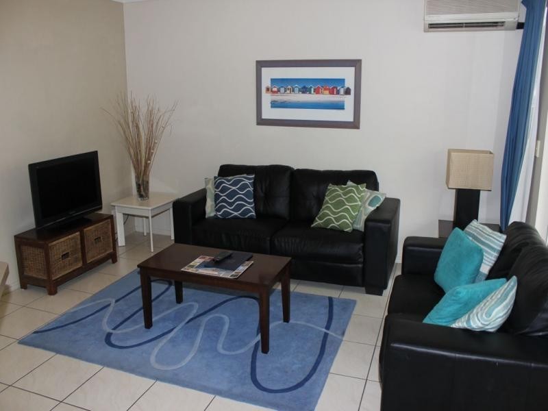 7 redondo Avenue, Miami QLD 4220