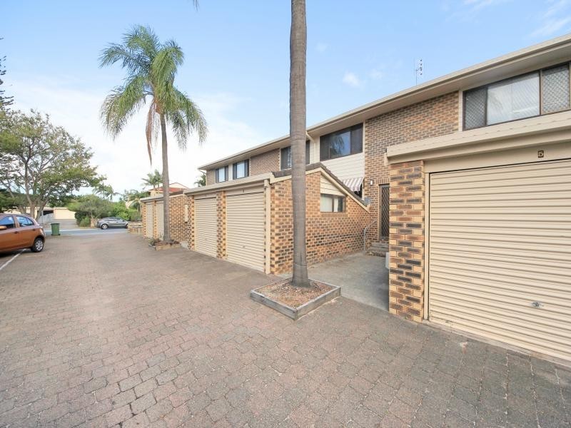 4/7 Christina Court, Mermaid Waters QLD 4218