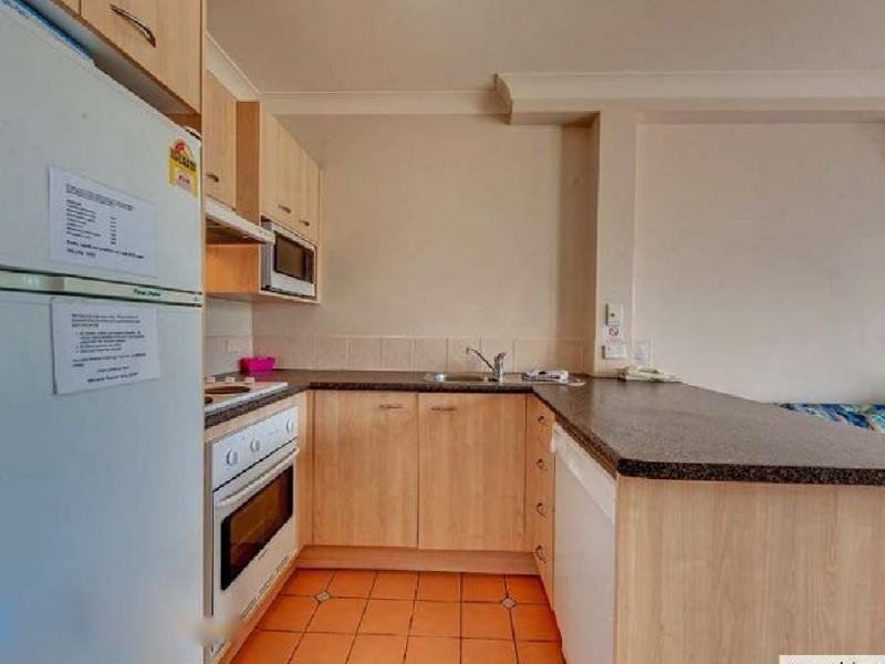 24/9 Margaret Avenue, Broadbeach QLD 4218