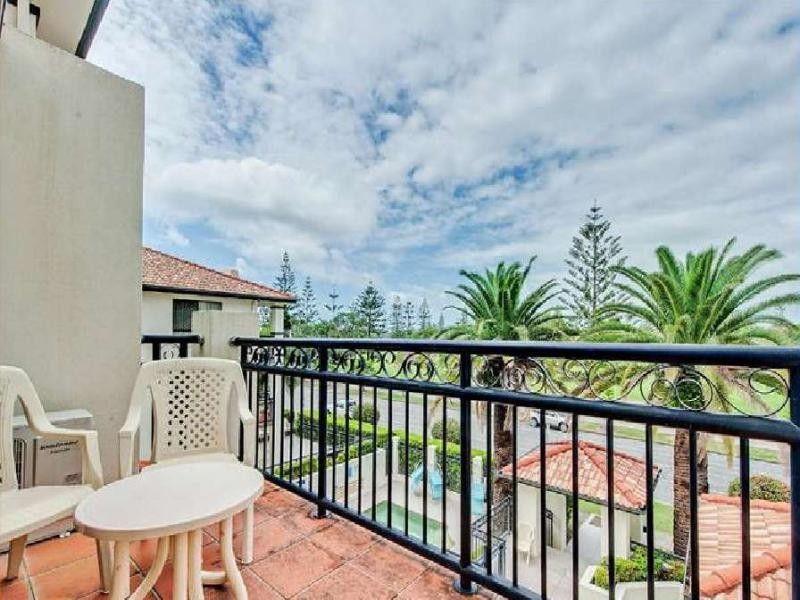 24/9 Margaret Avenue, Broadbeach QLD 4218