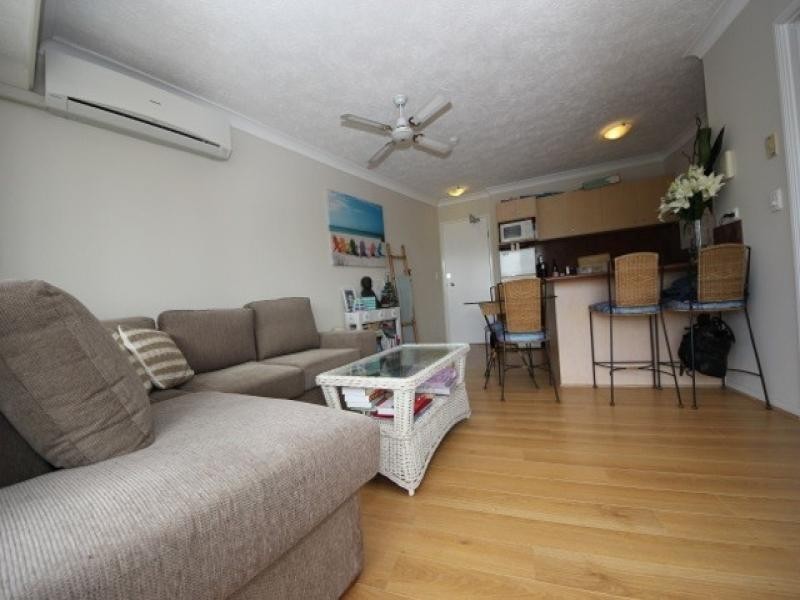 72/210 Surf Parade, Broadbeach QLD 4218