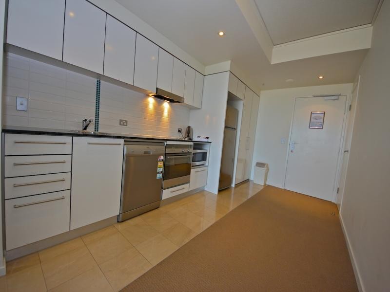 22 Sierra Grand, Surf Parade, Broadbeach QLD 4218