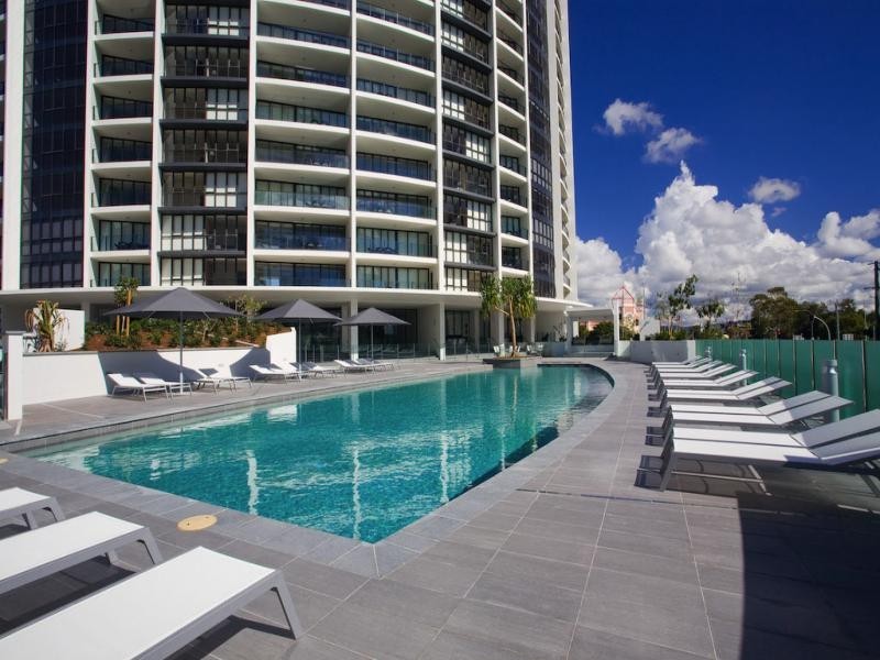 22 Sierra Grand, Surf Parade, Broadbeach QLD 4218