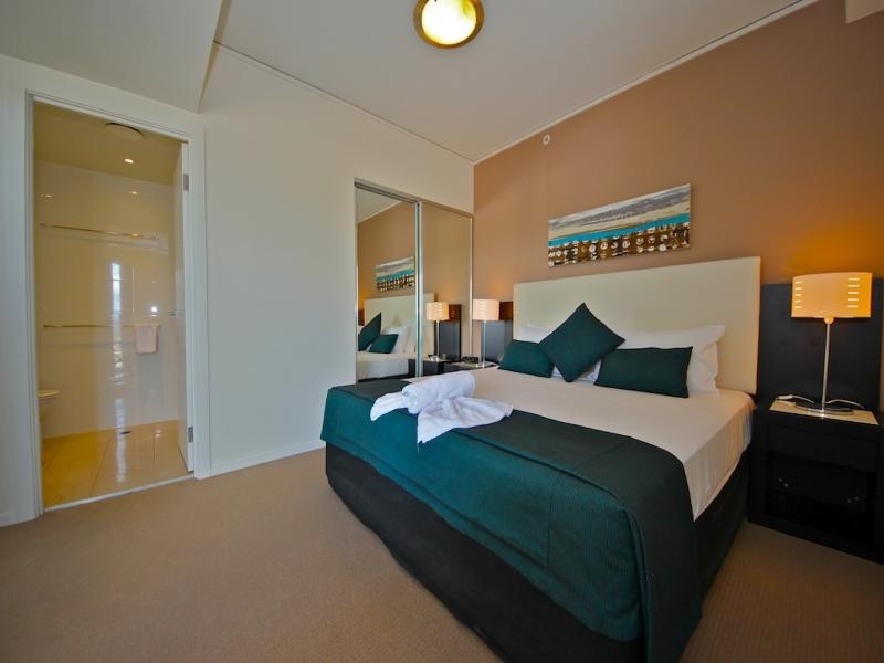 22 Sierra Grand, Surf Parade, Broadbeach QLD 4218