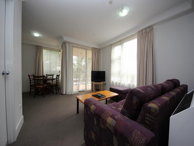 111/30-34 Surf Parade, Broadbeach QLD 4218