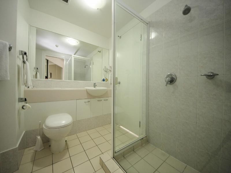 111/30-34 Surf Parade, Broadbeach QLD 4218